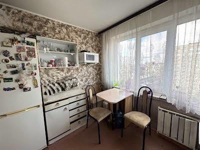 квартира за адресою Гната Юри вул., 4