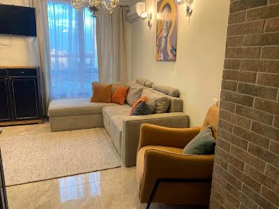 квартира за адресою Федора Ернста вул., 6