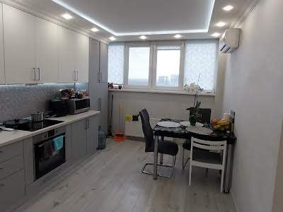 квартира за адресою Соломії Крушельницької вул., 15