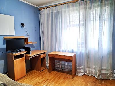 квартира по адресу Драгоманова ул., 25