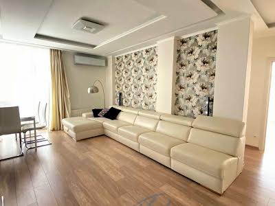 квартира за адресою Регенераторна вул., 4