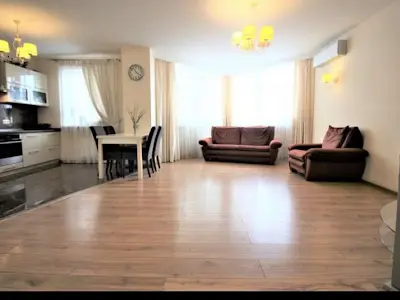 квартира за адресою Генерала Генадія Воробйова вул. (Курська), 13Е