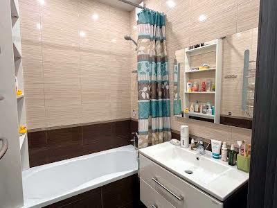 квартира за адресою Абрикосова вул., 3