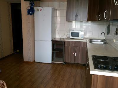 квартира за адресою Осіння вул., 33