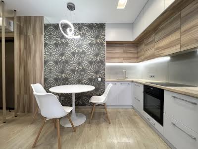 квартира за адресою Салютна вул., 2к6