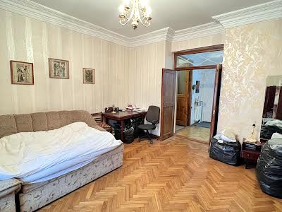 квартира за адресою Єврейська вул., 13