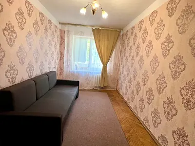 квартира за адресою Солом'янська вул., 8