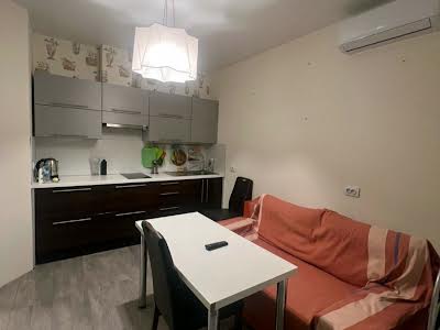 квартира за адресою Вишгородська вул., 45
