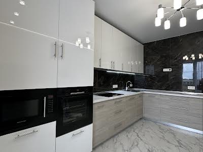 квартира по адресу Росевая ул., 18а