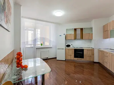 квартира за адресою Анни Ахматової вул., 30