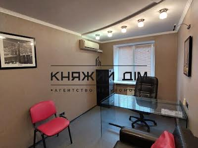 комерційна за адресою Жилянська вул., 62/64