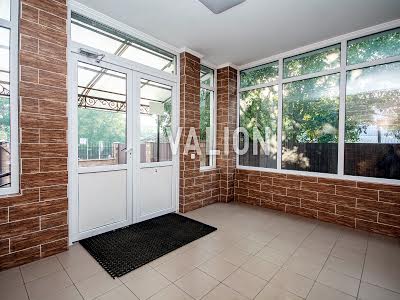 комерційна за адресою Бровари, Чорних Запорожців вул. (Короленка), 25