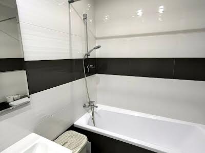 квартира за адресою Патріарха Мстислава Скрипника вул., 40