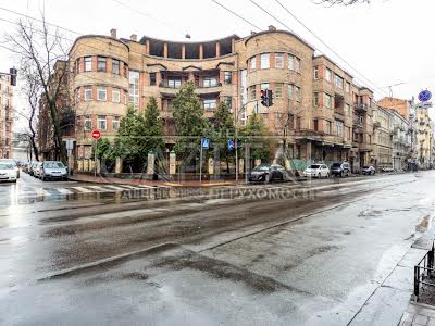 коммерческая по адресу Большая Житомирская ул., 17