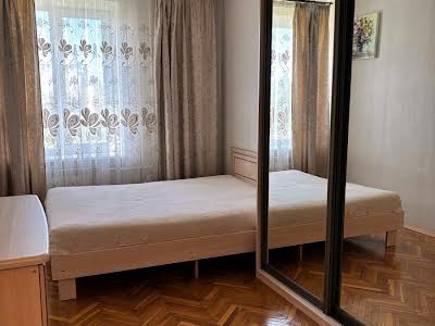 квартира за адресою Київ, Лаврська вул. (Січневого Повстання), 4в