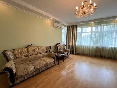 квартира за адресою Старонаводницька вул., 6-Б