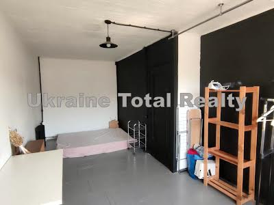квартира за адресою Нижньоюрківська вул., 13