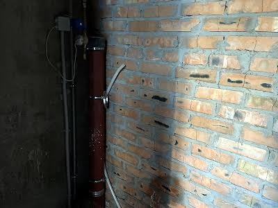коммерческая по адресу Львівська, 15