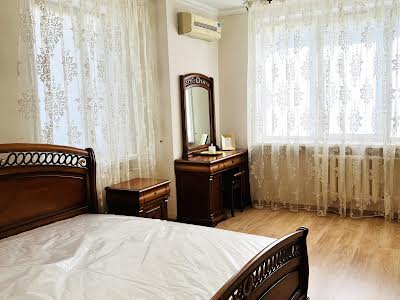 квартира по адресу Вячеслава Черновола ул., 20