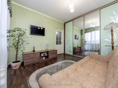 квартира за адресою Академіка Заболотного вул., 48