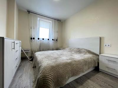 квартира за адресою Волошкова вул., 18