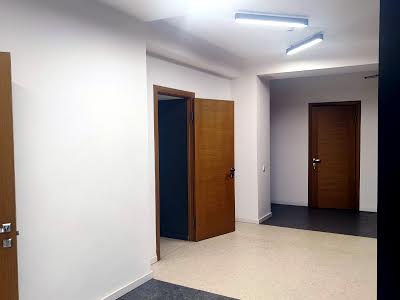 комерційна за адресою Михайла Брайчевського вул. (Металістів), 22