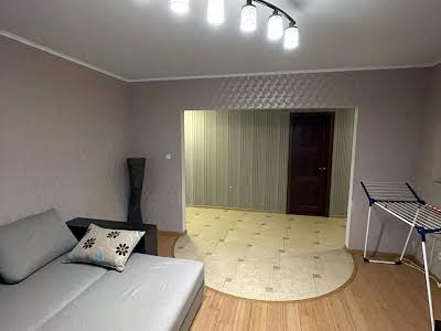 квартира по адресу Гонгадзе Георгия просп. (Советской Украины), 9