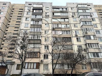 квартира за адресою Приозерна вул., 8Б