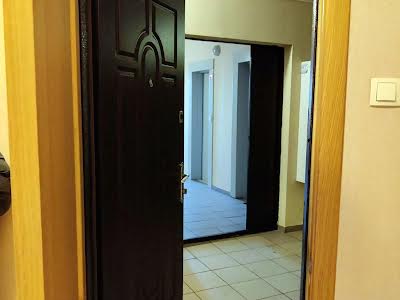 квартира за адресою Милославська вул., 2