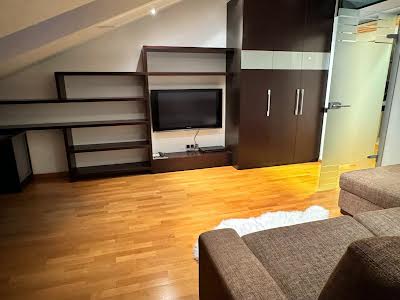 квартира за адресою Панаса Мирного вул., 4