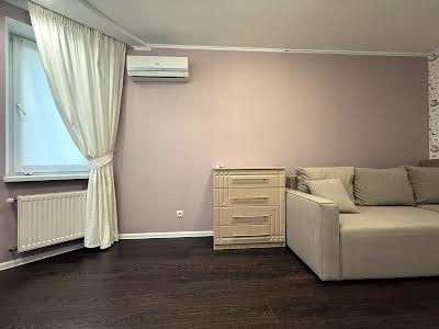 квартира по адресу с. Софиевская борщаговка, Миру ул., 30