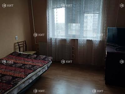 квартира по адресу Гвардейцев-Широнинцев ул., 37-17