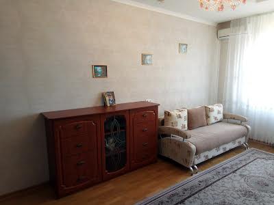квартира за адресою Миколи Лаврухіна вул., 6