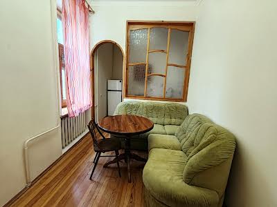 квартира за адресою Київ, Межигірська вул., 30
