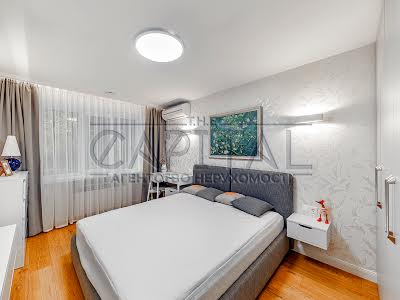 квартира за адресою Михайла Бойчука вул. (Кіквідзе), 23
