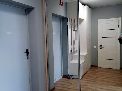 квартира по адресу Ревуцкого ул., 40-В