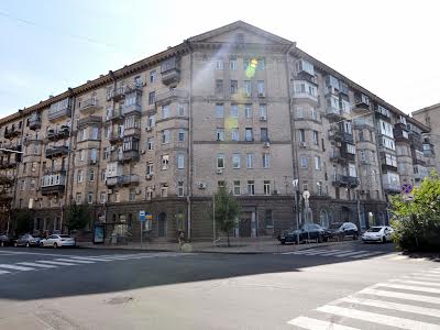 коммерческая по адресу Михаила Грушевского ул., 34/1