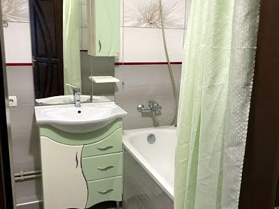 квартира за адресою Авіаконструктора Ігоря Сікорського вул. (Танкова), 1