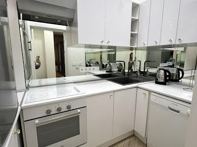 квартира по адресу Малая Житомирская ул., 5