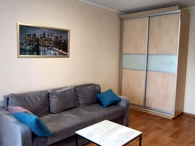 квартира за адресою Коноплянська вул., 22-А