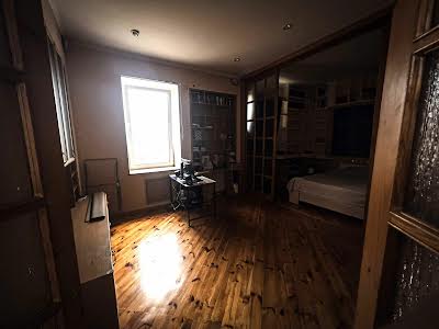 квартира за адресою вулиця Братська, 5