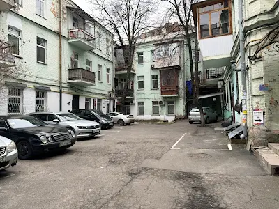 коммерческая по адресу Межигорская ул., 22