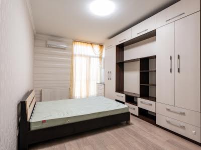 квартира по адресу Киев, Регенераторная ул., 4 к2-3