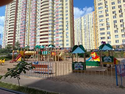 квартира за адресою Сім'ї Кульженків вул. (Петра Дегтяренка), 31-А
