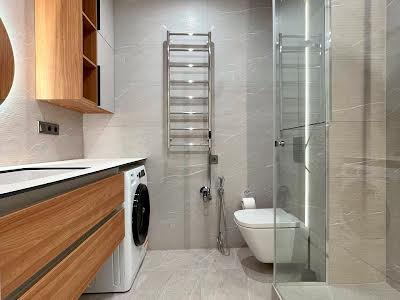 квартира за адресою Салютна вул., 2е