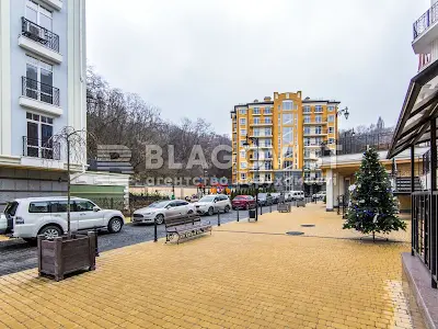 квартира за адресою Дегтярна вул., 22а