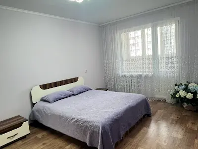 квартира за адресою Григорія Ващенка вул., 3