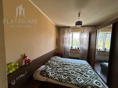 квартира по адресу Академика Глушкова просп., 33