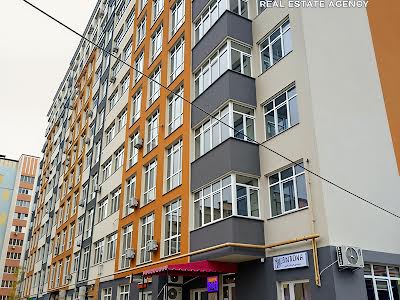 квартира за адресою Боголюбова вул., 13-Б