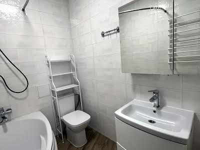 квартира по адресу Академика Амосова ул., 63